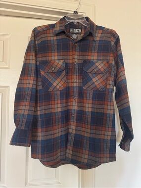 vintage BTC (Bay Trading Co.) long-sleeve plaid flannel shirt men’s medium